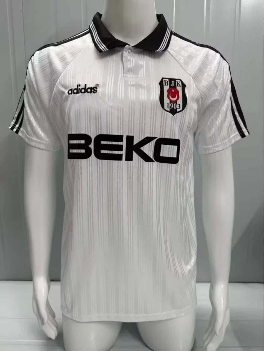 Beşiktaş Istanbul Retro-Trikot 1996/97 Heim – Vorderseite