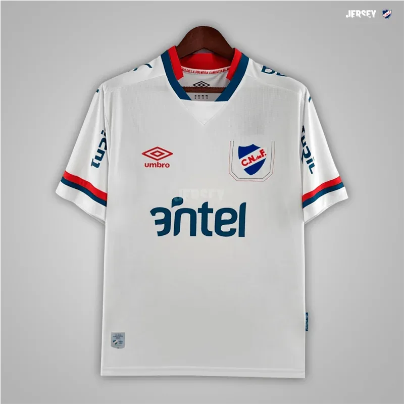 Club Nacional Retro-Trikot 2022/23 Heim – Vorderseite