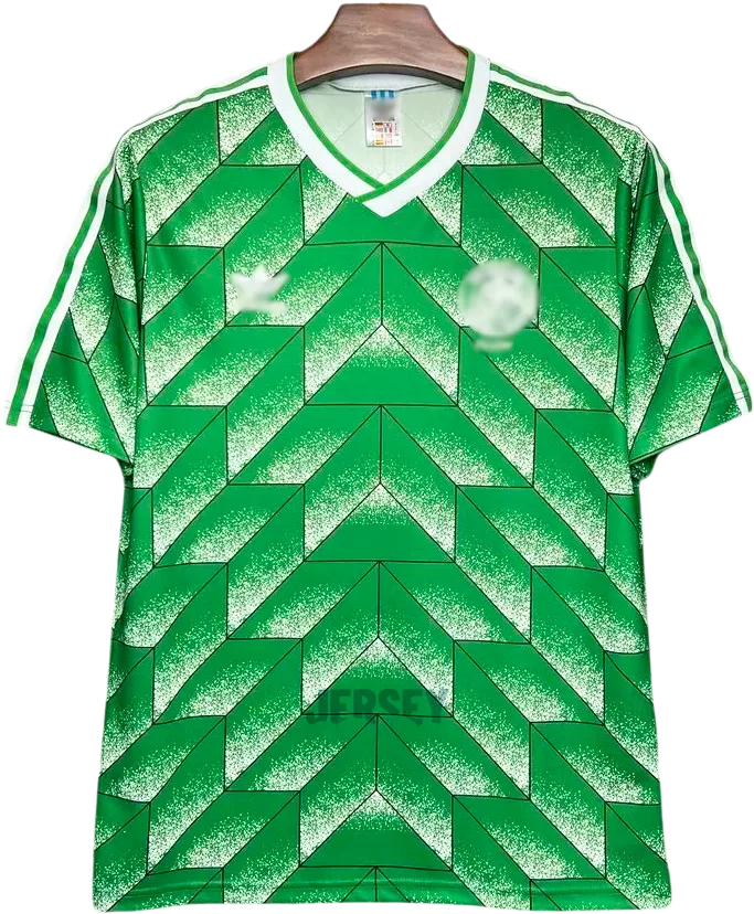 Deutschland Retro-Trikot 1990 Auswärts – Vorderseite