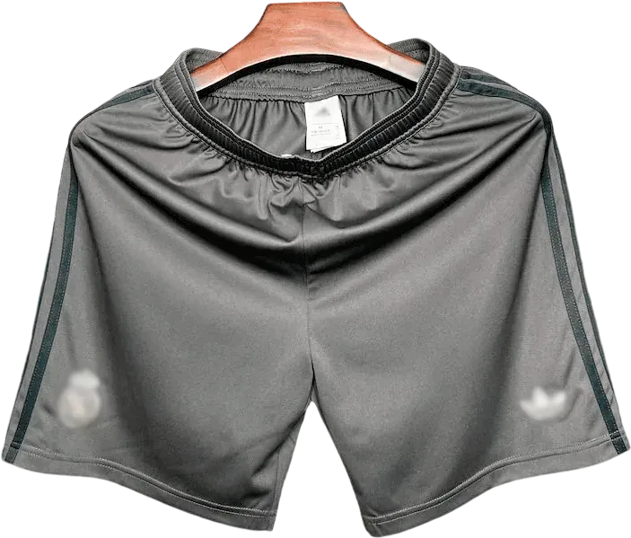 Real Madrid Retro-Shorts 2024/25 Ausweich – Vorderseite